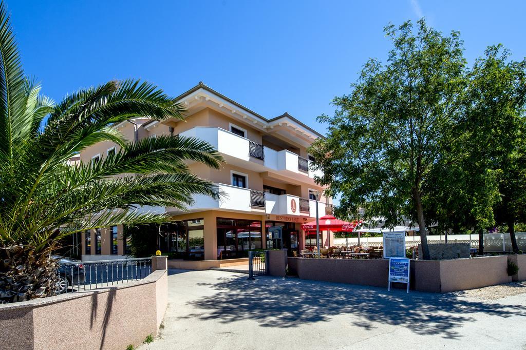 Hotel Laguna Privlaka  Exterior foto